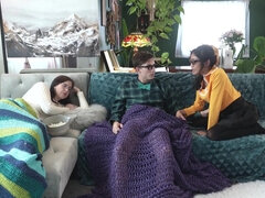 Asiatique, Sucer une bite, Brunette brune, En levrette, Faciale, Hd, Seins naturels