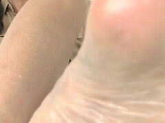 Brunette brune, Européenne, Fétiche, Fétiche des pieds, Cuir, Mère que j'aimerais baiser, Pov, Solo
