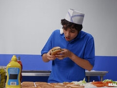 Velike joške, Lizanje, Kazen, Muco, Obrito, Španka, Najstnice, Joške