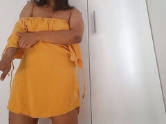 Relaxed!! Housewife Making Mischief She Takes Advantage of Her Husband's Absence and Is Such a Slut That She Shows Her Pussy and