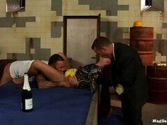 Brunetka, V oblečení, Striekanie semena, Skupina, Lesbické, Orgie, Párty, Saténové