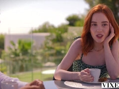 Sucer une bite, En levrette, Doigter, Léchez, Petite femme, Chatte, Rousse roux, Chevaucher