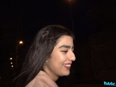 Amatør, Amerikaner, Soverom, Kukk suging, Brunette, Bakfra, Slikking, Offentlig