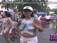 Blottande, Milf, Utomhus, Party, Offentlig, Fru