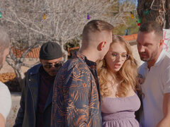 Obciąganie, Obciąganie, Mamuśka, Orgia, Na wolnym powietrzu