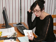 Большая жопа, Большие сиськи, Брюнетки, Ласковые ручки, Лизание, Мастурбация, Милф, Натуральные сиськи