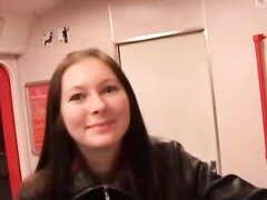 Brunette, Komme i munden, Sædskud, Bukser, Slikning, Pov, Offentlig, Teenager