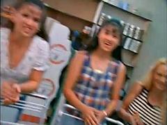 Brunette, Pupper, Kone