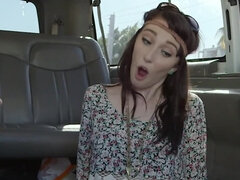 아마추어, 큰 엉덩이, 오랄섹스, 흑갈색 머리, 사정 샷, 얼굴에, 핸드잡, 하드코어