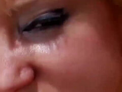 Mooi, Grote mammen, Blond, Pijpbeurt, Oudere vrouw, Moeder die ik wil neuken, Buiten, Tieten likken