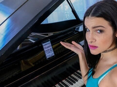 Monumentális dákó, Tekintélyes didik, Cumizás, Gesztenyebarna, Kutya póz, Természetes mellek, Vékony, Tini