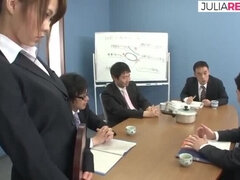 Asiatique, Plantureuse, Éjaculation interne, Faciale, Groupe, Japonaise, Orgie, Secrétaire