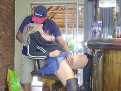 18 ans, Amateur, Extrême, Doigter, Fait maison, Mature, Chatte, Sous la jupe