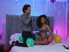 Pauzão, Boquete, Morena, Transar de quatro, Ébano negroa, Interracial, Adolescente, Tetas