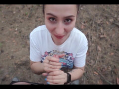 Amateur, Mamada, Pareja, Semen en la boca, Pajear, Al aire libre, Pov