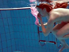 Stora tuttar, Bikini, Hardcore, Pool, Softcore, Tonåring, Tuttar, Under vattnet