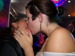 Enthousiasteling, Zwart, Sperma shot, Dansen, Groep, Likken, Feest, Rijden