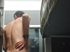 To Masturbate Naked on a High-speed Train.