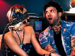 Traseiro, Boquete, Morena, Punheta, Festa, Tatuagem, Adolescente, Sexo grupal a três