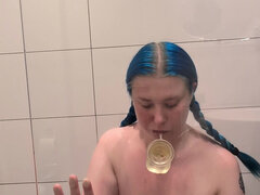 Amatør, Stor svart kvinne, Dildoen, Dusj, Alene