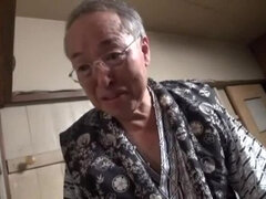 Aasialainen, Isot tissit, Japanilainen