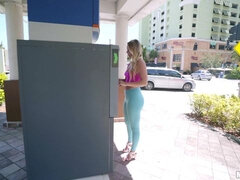 Grosser arsch, Grosse titten, Blondine, Hundestellung, Handjob, Milf, Natürlichen titten, Pov