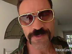 Stor kuk, Avsugning, Pappa, Doggystyle, Sätta munkavle på, Hd, Latina, Tuttar