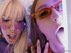 Blondína, Kuřba, Hardcore, Hd, Realita, Rimjob, Shemale, Pobehlica