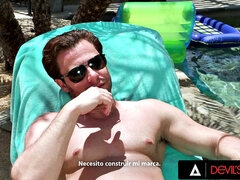 18 éves, Anális szex, Mélytorok, Kutya póz, Filigrán alkatú, Valóság, Durva, Tini