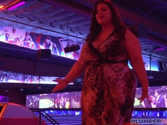 Mulher linda e grande, Pau, Melharucos naturais, Seduzidoa