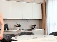 Vacker, Avsugning, Pojkvän, Brunett, Slick, Skriker, Trekant, Tuttar