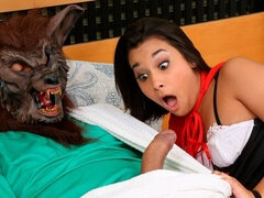 Stor røv, Stor pik, Pik sutte, Brunette, Hundestilling, Naturlige bryster, Kort hår, Teenager