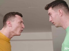 Cul, Nana, Sucer une bite, Hard, Chatte, Plan cul à trois, Nénés