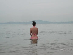 Cul, Plage, Gros cul, Gros seins, Bikini, Plantureuse, Public, Solo