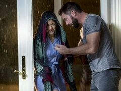 Iso kulli, Suihinotto, Ruskeahiuksinen, Takaapäin, Luonnolliset tissit, Pillu, Laiha, Tissit