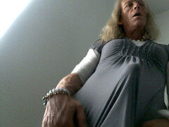 큰 음경, 성전환자, 스타킹