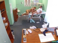 Amatéři, Kuřba, Creampie, Doktor, Na pejska, Prstění, Kancelář, Voyeur