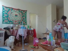 Sexy ebony maid Belle11 cleans naked - amateur big ass babe