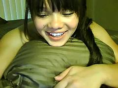 Amatéři, Asijské, Kotě, Brunetka, Masturbace, Sólo, Teenka, Kozičky
