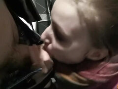 Youthfull 18yo Woman Does Muddy Suck Off In The Mall Wc