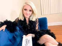 Blondynka, Palcówka, Rozdziawiony, Bielizna, Masturbacja, Solo, Odpędzanie, Zabawki