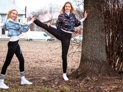 Stor stjärt, Stora tuttar, Fingering, Underkläder, Rakad, Strippning, Tonåring, Tuttar