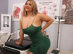 Culo grosso, Grande cazzo, Tette grandi, Pompino, Dottore, Da dietro, Mamma che vorrei scoparmi