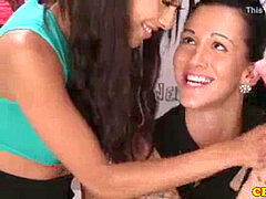 Meztelen faszik, Európai, Domina szerep, Kézimunka, Megalázás, Úrnő, Kukkoló