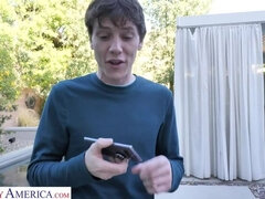 Culo grosso, Tette grandi, Bionda, Schizzo di sborra, Gola profonda, Facciale, Sega, Mamma che vorrei scoparmi