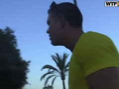 Brunetka, Twarzowy, Na wolnym powietrzu, Trójkąt