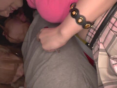 18, Asiatisk, Sperma shot, Handjobb, Kjol, Tonåring, Trekant