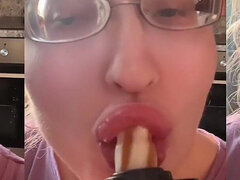 Amateur, Blonde, Conversation vulgaire, Fétiche, Nourriture, Lunettes