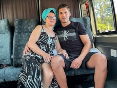 Anal, Stor svart kvinne, Stor rumpe, Kukk suging, Bil, Moden, Fitte, Pupper