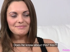 Amatör, Kvinna, Fingering, Lesbisk, Slick, Kontor, Fitta